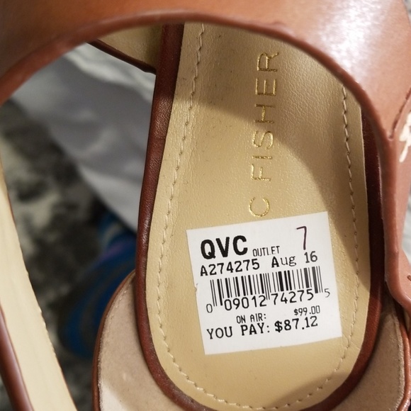 Marc Fisher platform strappy sandals - Picture 2 of 5